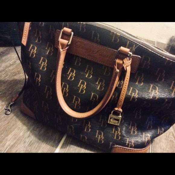 Dooney and bourke handbag - Picture 4 of 8